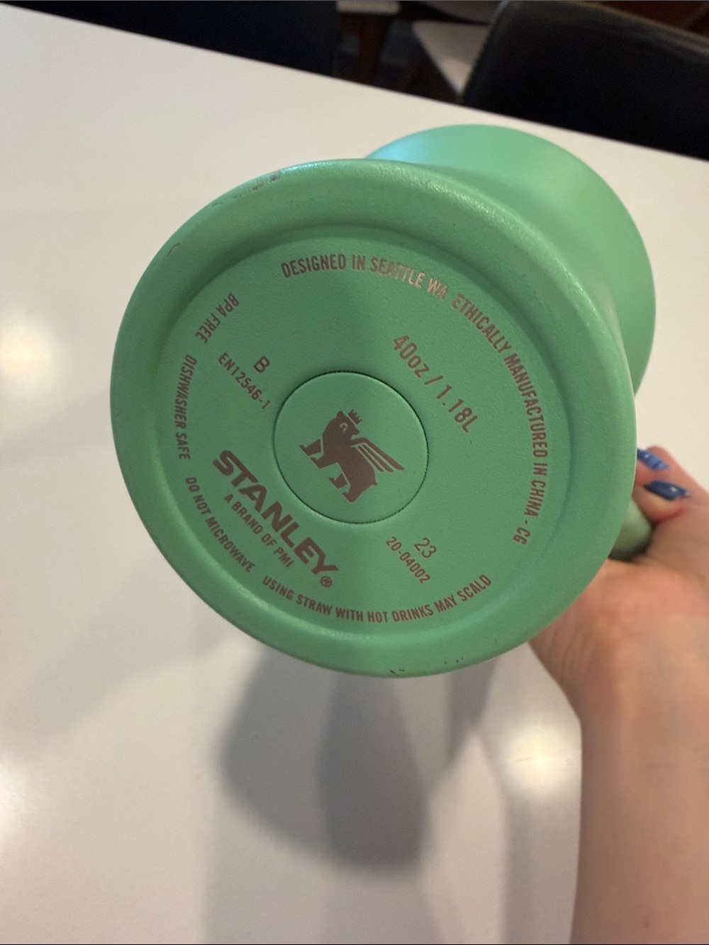 Green Stanley 40oz - Picture 2 of 3
